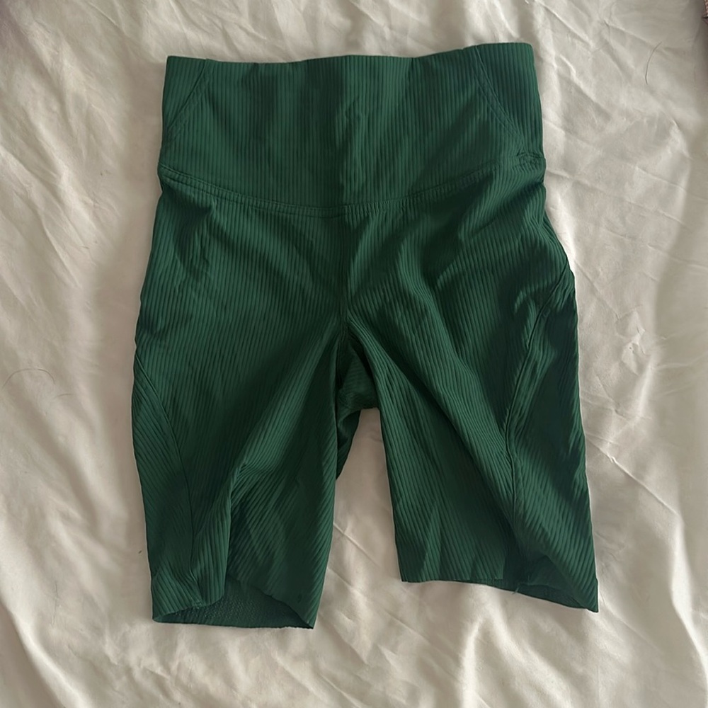 Lululemon Base Pace High-Rise Short 8" Ribbed Size 4